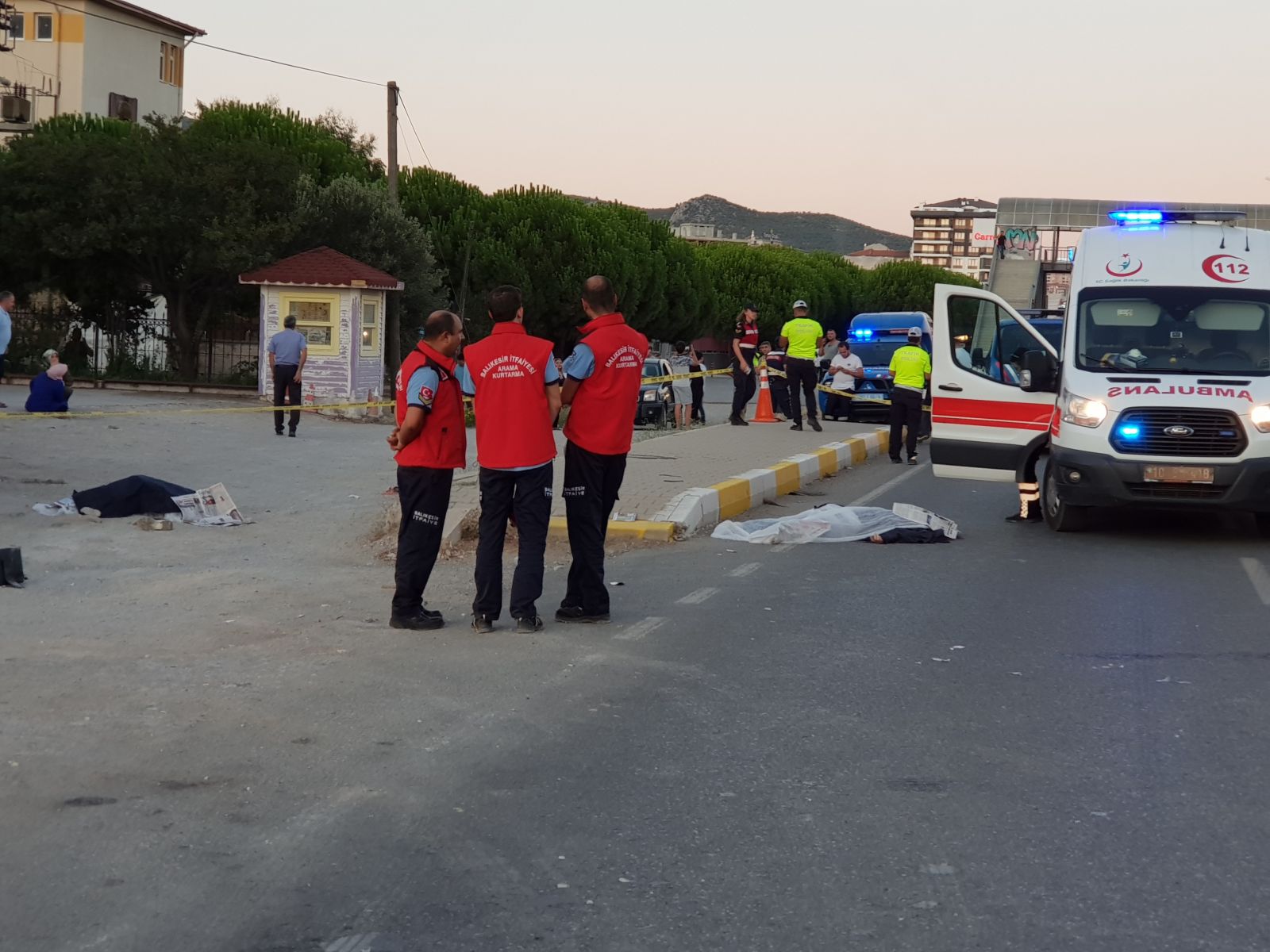 Edremit'te anne ve kızı kazada can verdi